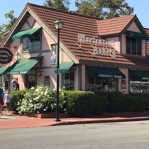 Meet your Posher, Leslie